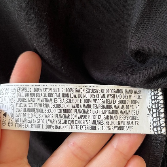 Forever 21 Sz L Black Spaghetti Strap Tank Top Pullover Stretch Fringe Hem - Picture 8 of 8